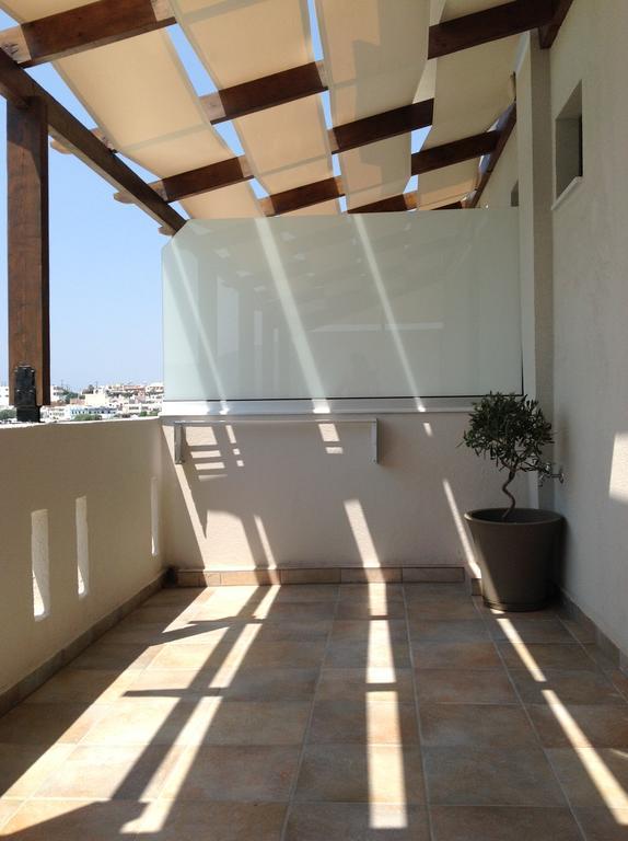Eva Rooms Makrýgialos Esterno foto